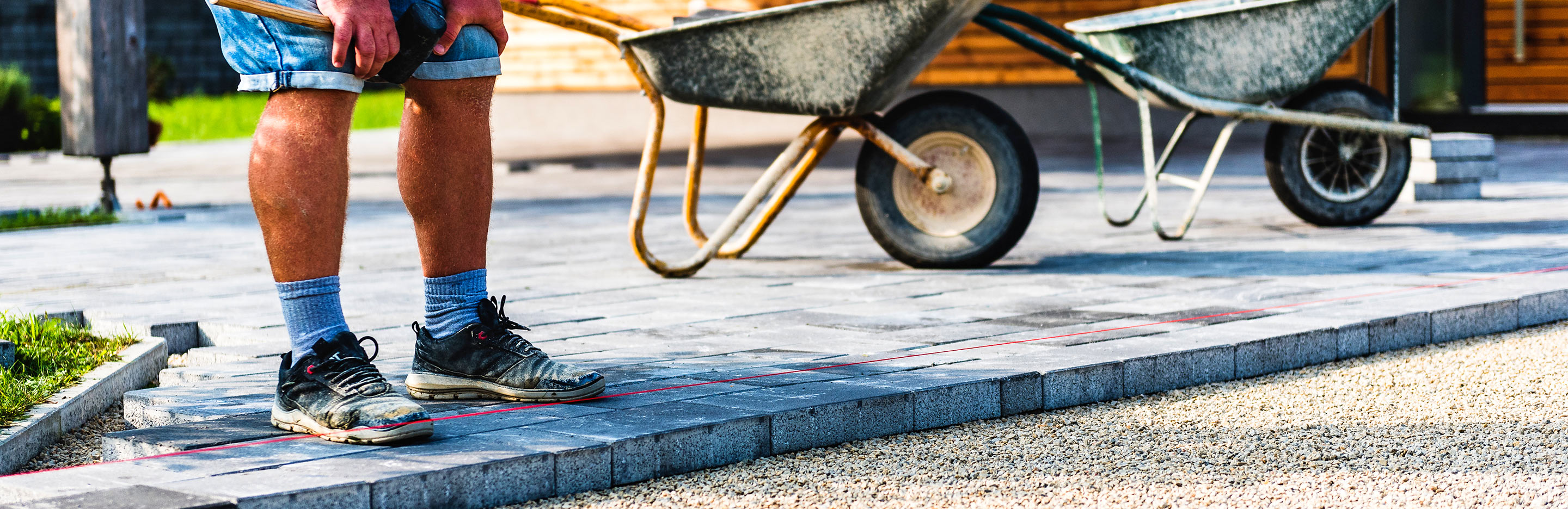 How to lay a patio and paving slabs