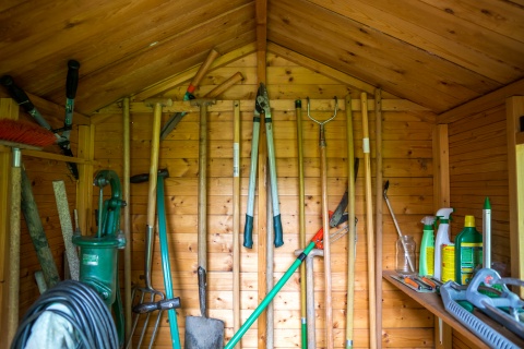 rangement-abri-jardin.jpg null