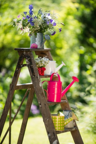 recuper-arrosoir-deco-jardin.jpg null