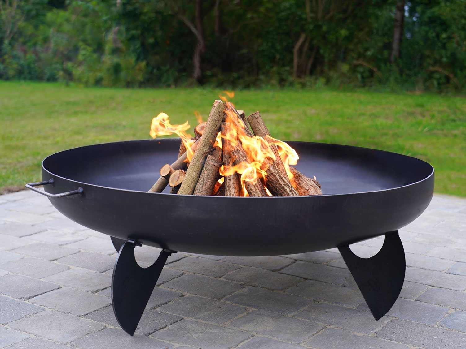 modern-garden-firepit.jpg Garden fire-pit