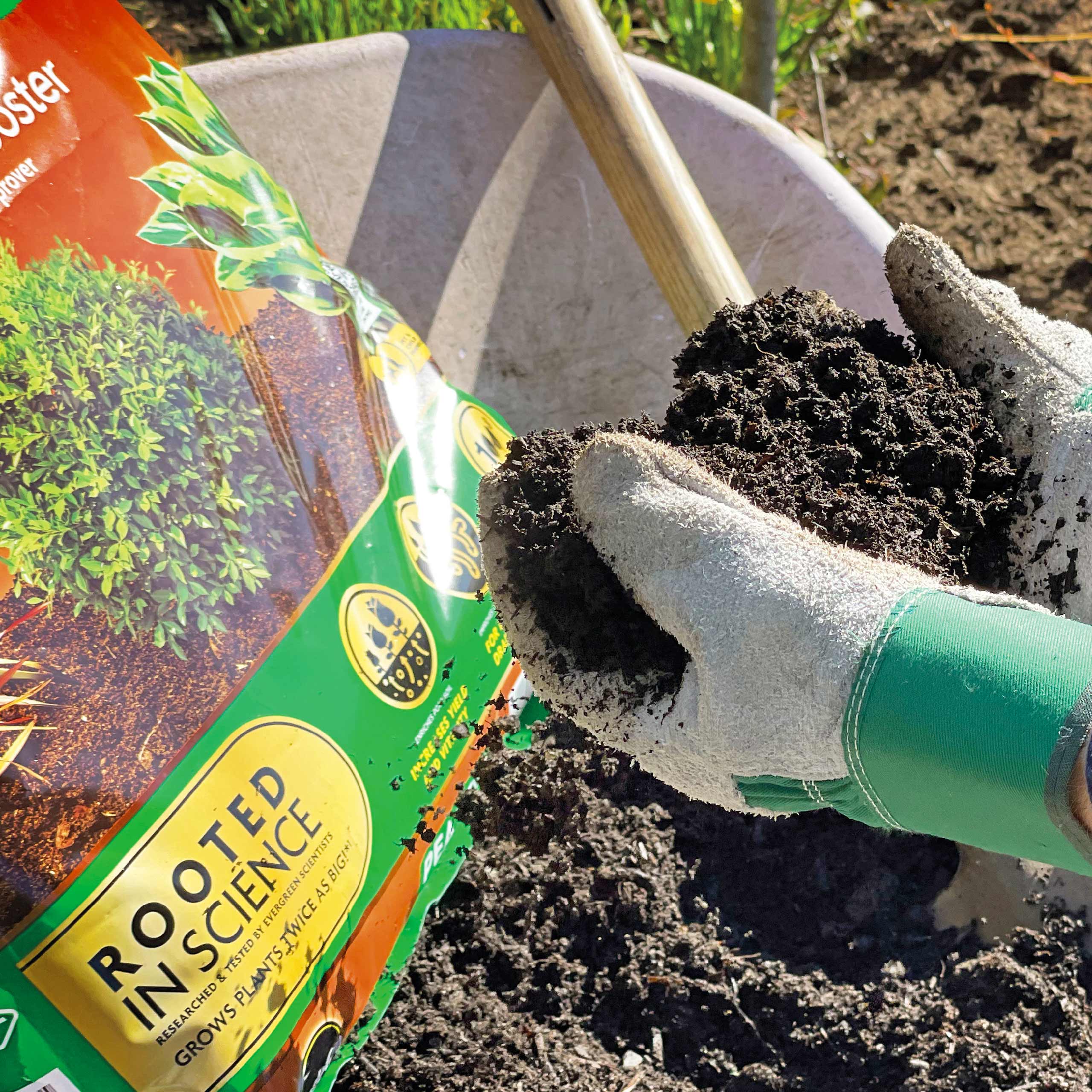 MiracleGro® Peat Free Premium Border Booster Soil Improver 40 litres