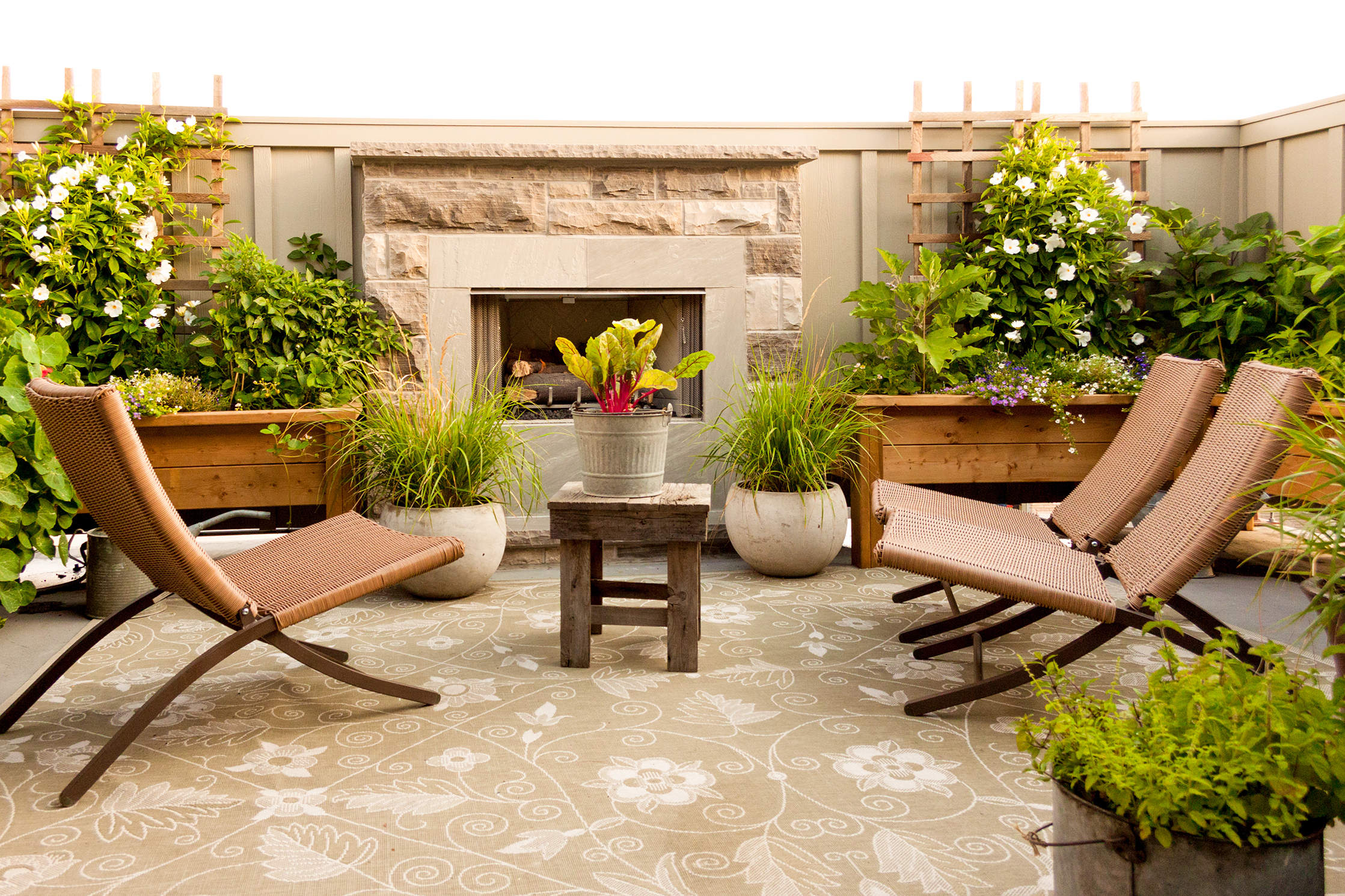 shutterstock_739271857.jpg Getting your Garden Ready | David Domoney| Miracle Gro