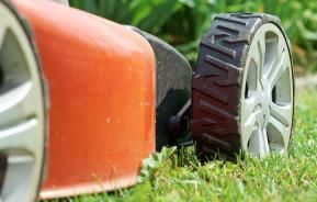 Top tips for lawn mowing