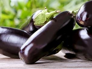 Aubergines (Solanum Melongena)