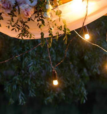 Les lampes solaires de jardin : que valent-elles, comment les choisir ?