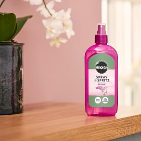 Miracle-Gro® Spray & Spritz image 3