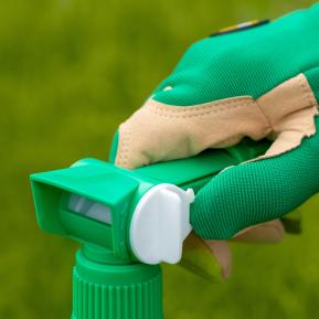 Miracle-Gro® Fast Green Lawn Food Spray & Feed image 4