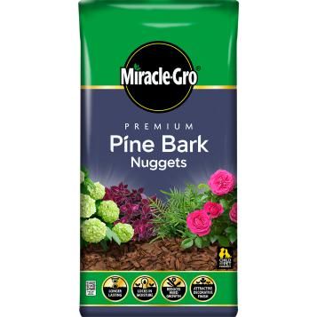 miracle-gro-premium-pine-bark-nuggets-70l-121363.png