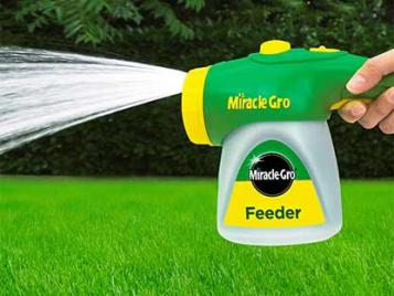 Can also be applied via a Miracle-Gro Feeder
